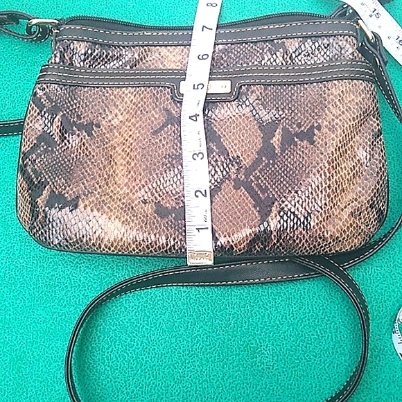 Relic Cross Body Purse - Picture 4 of 11